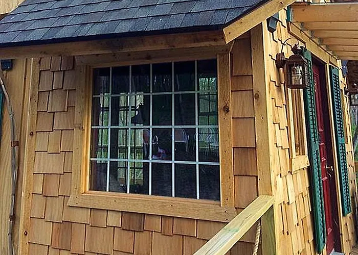 Tree House For Six With Panoramic Forest Views In Nauvoo, Illinois Nauvoo