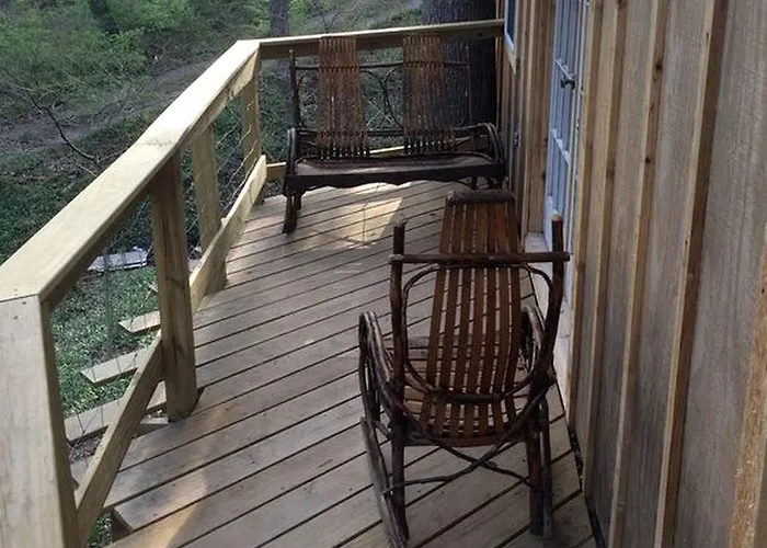 Tree House For Six With Panoramic Forest Views In Nauvoo, Illinois Nauvoo